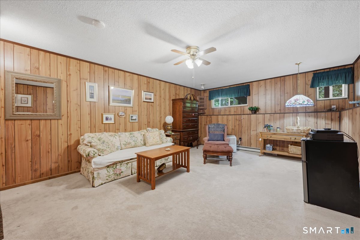 592 Shennecossett Road Groton CT 06340