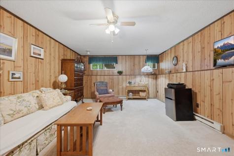 592 Shennecossett Road Groton CT 06340