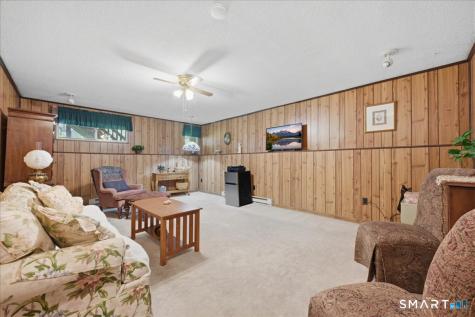 592 Shennecossett Road Groton CT 06340