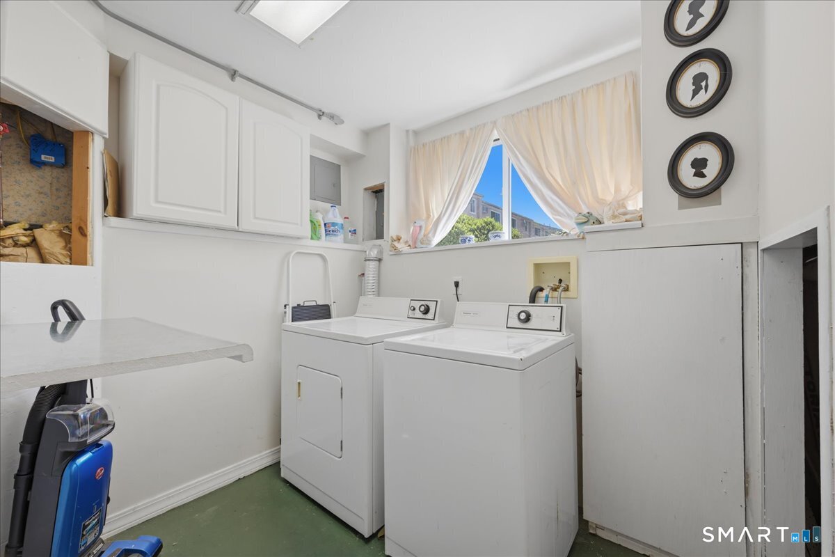 592 Shennecossett Road Groton CT 06340
