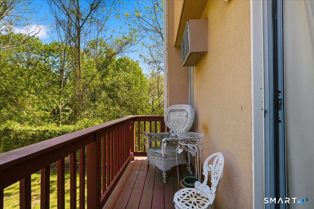 592 Shennecossett Road Groton CT 06340
