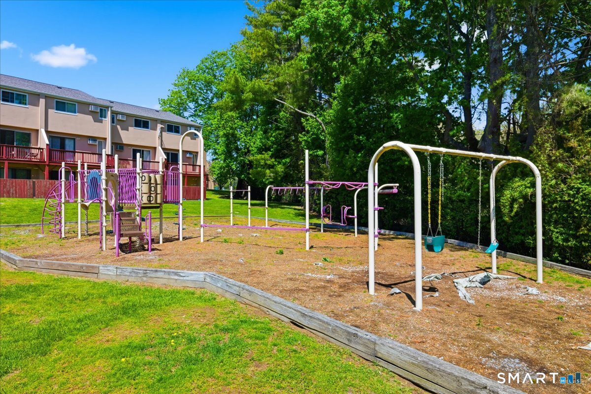 592 Shennecossett Road Groton CT 06340