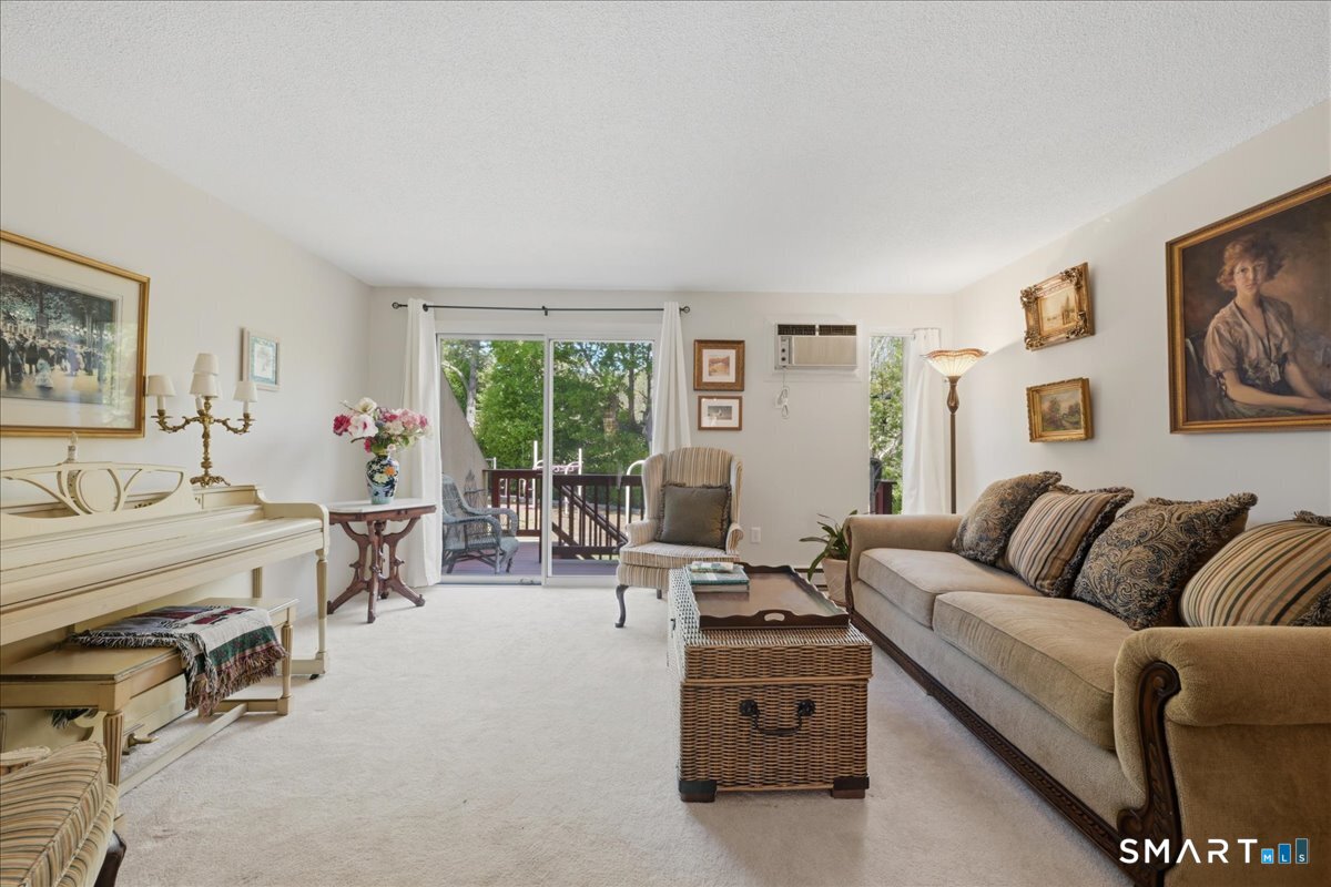 592 Shennecossett Road Groton CT 06340