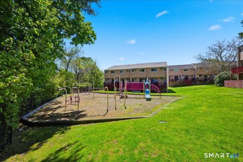 592 Shennecossett Road Groton CT 06340