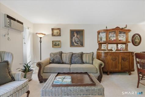 592 Shennecossett Road Groton CT 06340