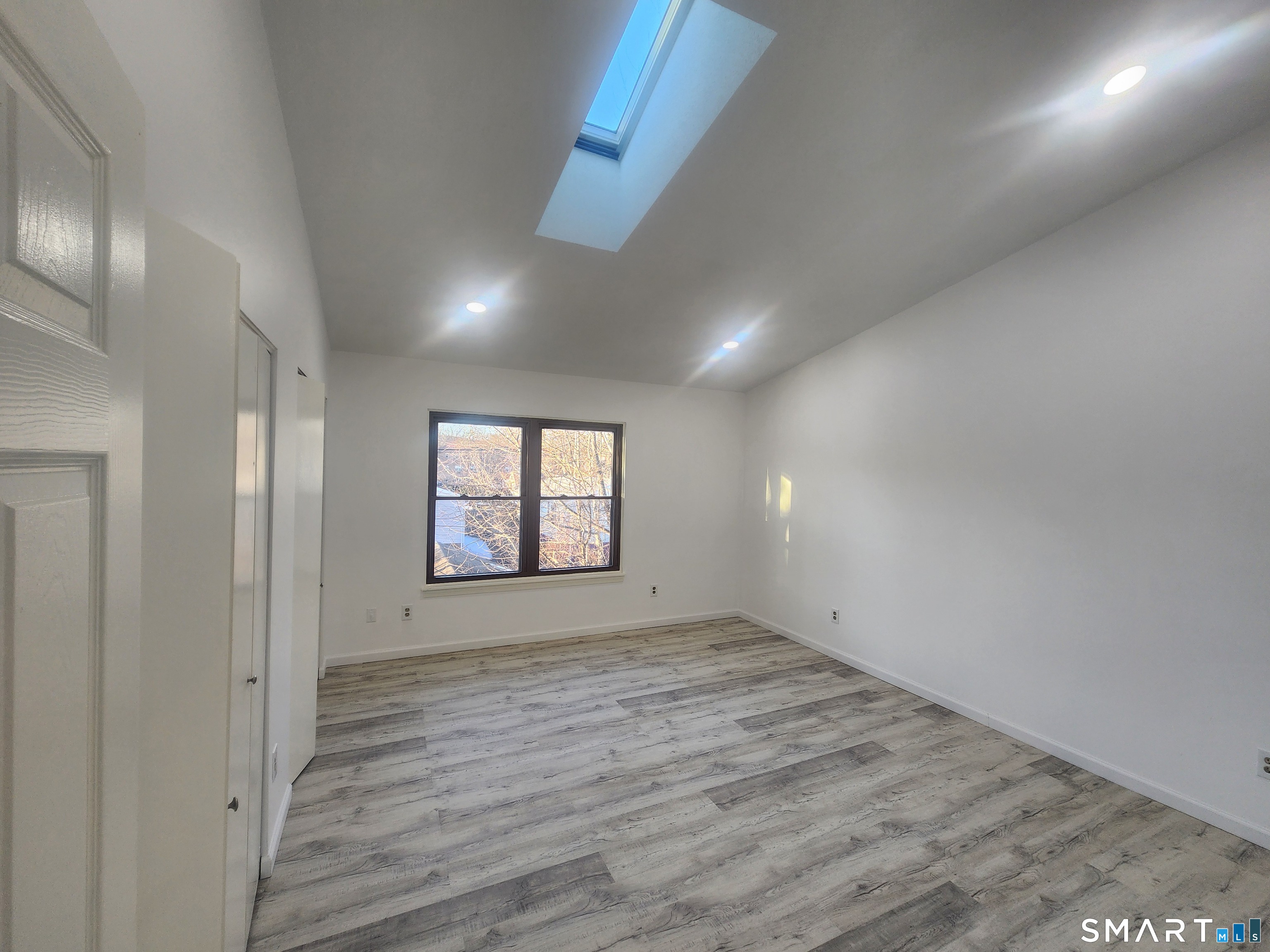 15 Crest Street West Haven CT 06516