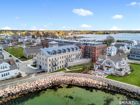 8 Stonington Commons Stonington CT 06378