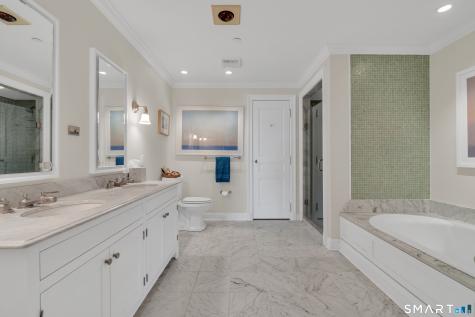 8 Stonington Commons Stonington CT 06378
