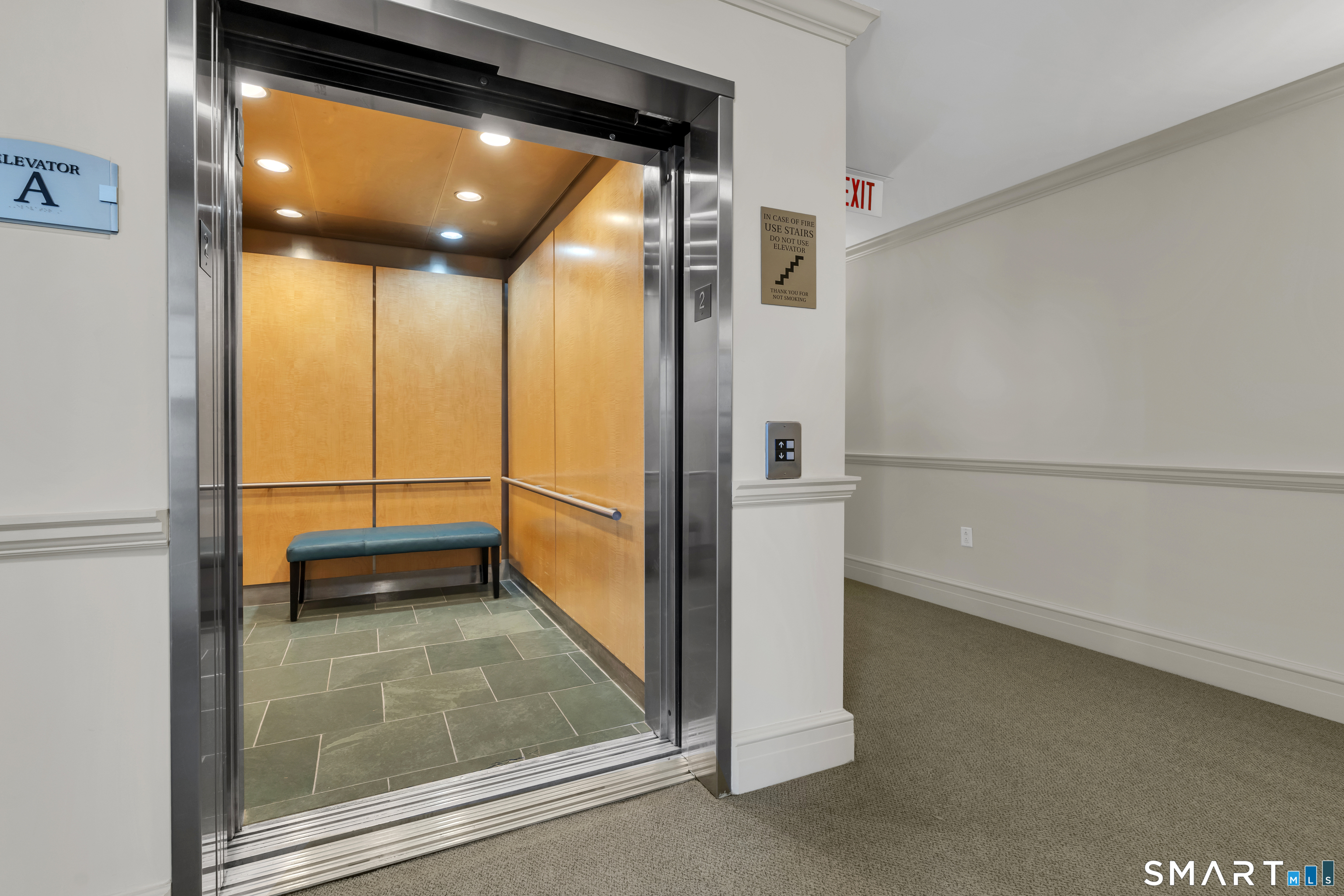 8 Stonington Commons Stonington CT 06378