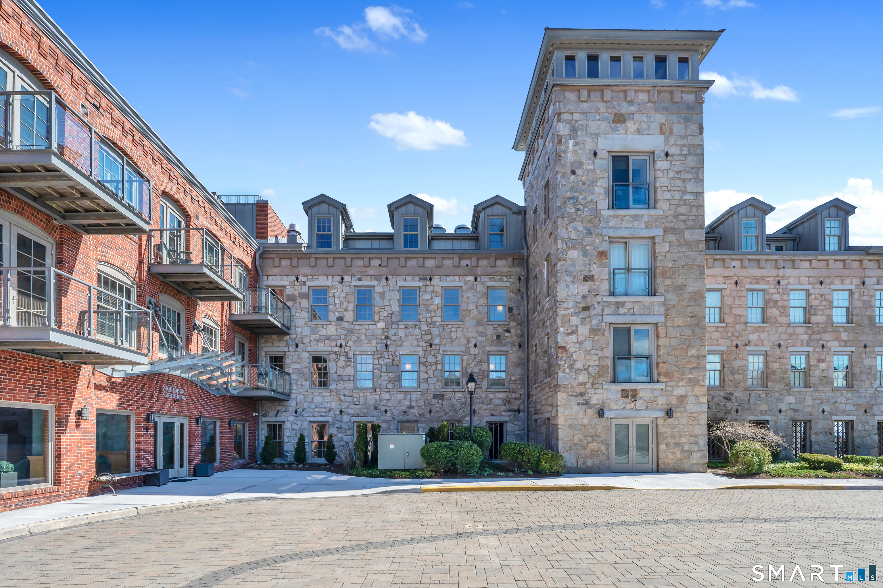 8 Stonington Commons Stonington CT 06378