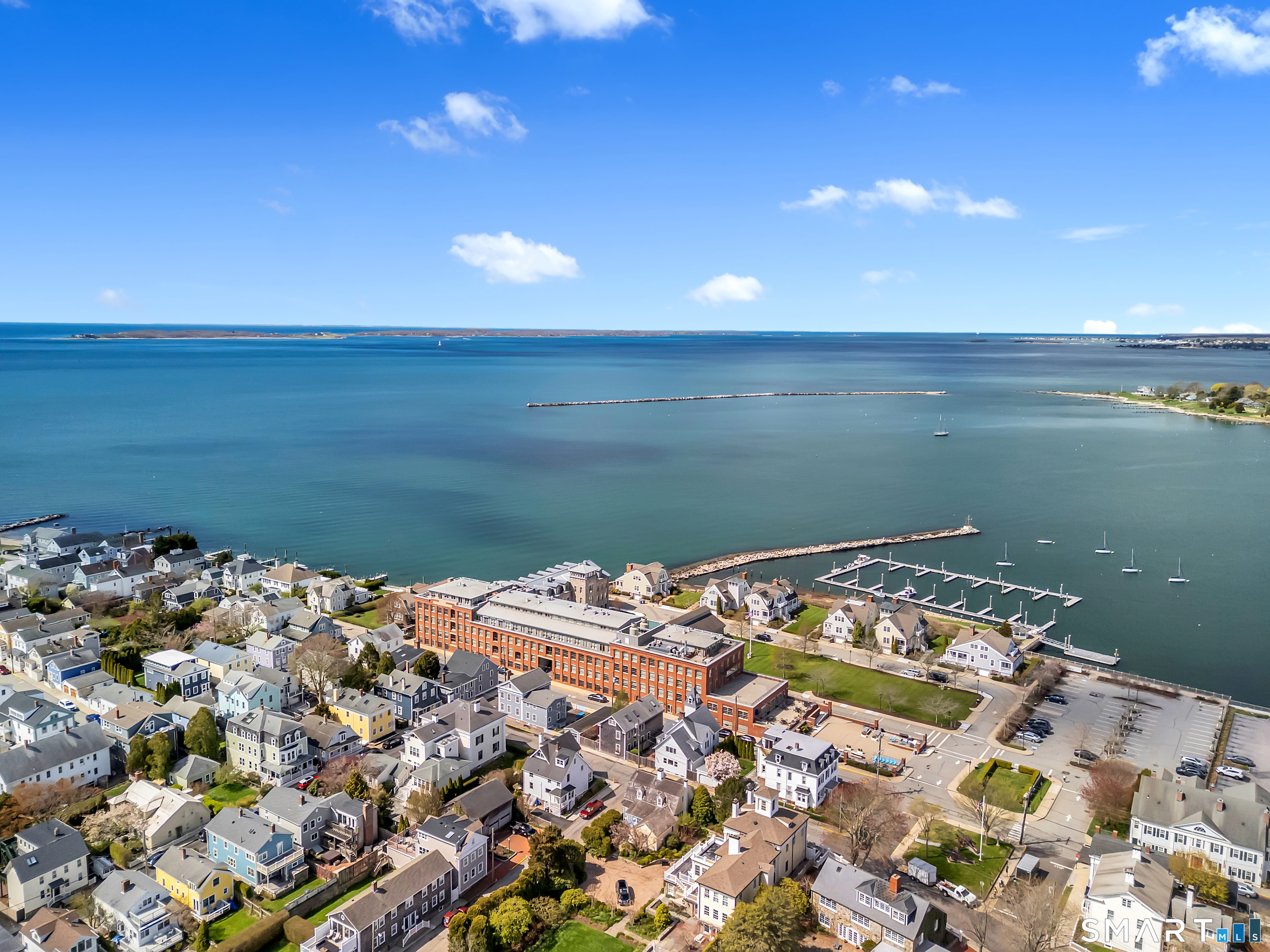 8 Stonington Commons Stonington CT 06378