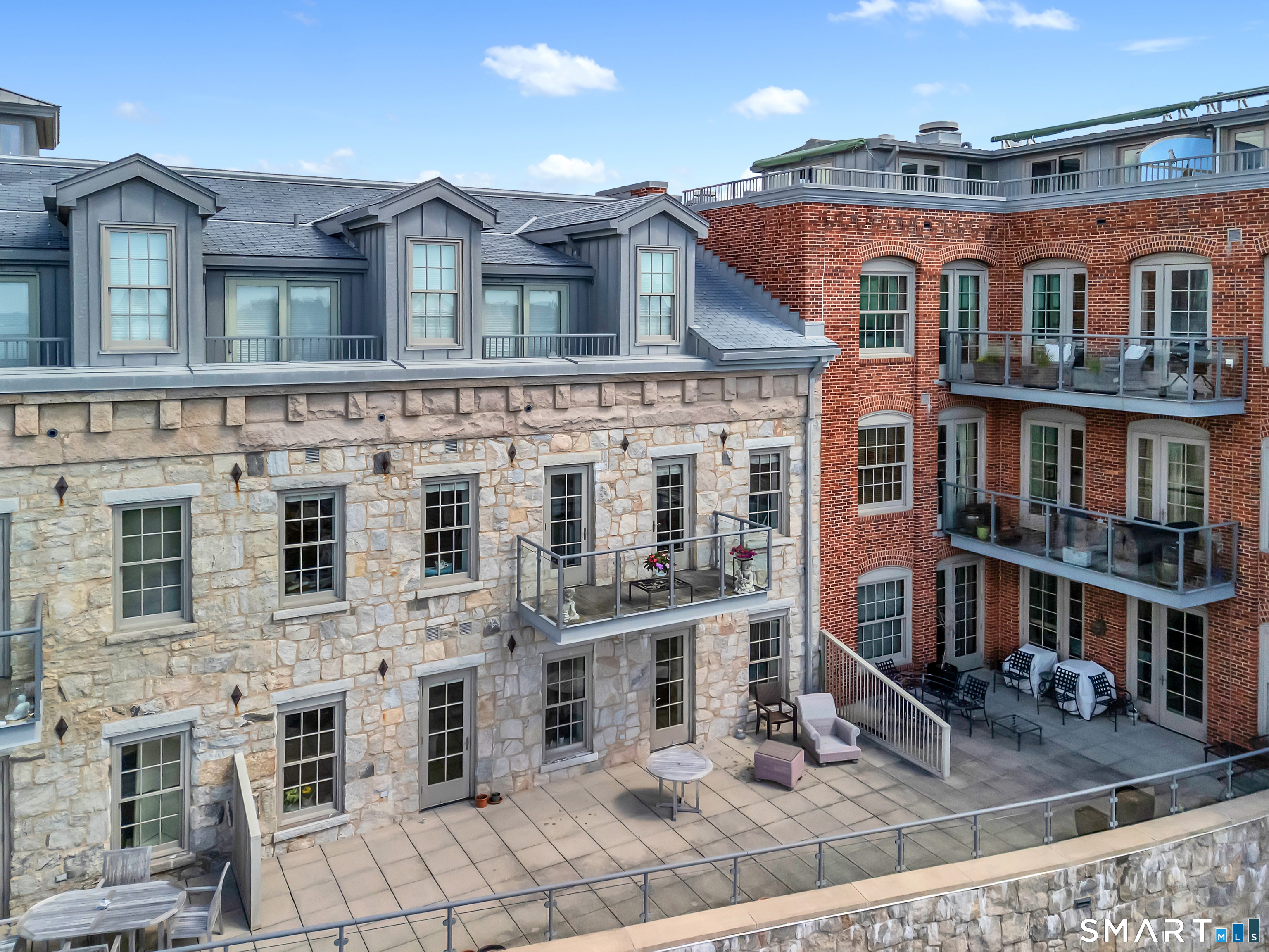8 Stonington Commons Stonington CT 06378
