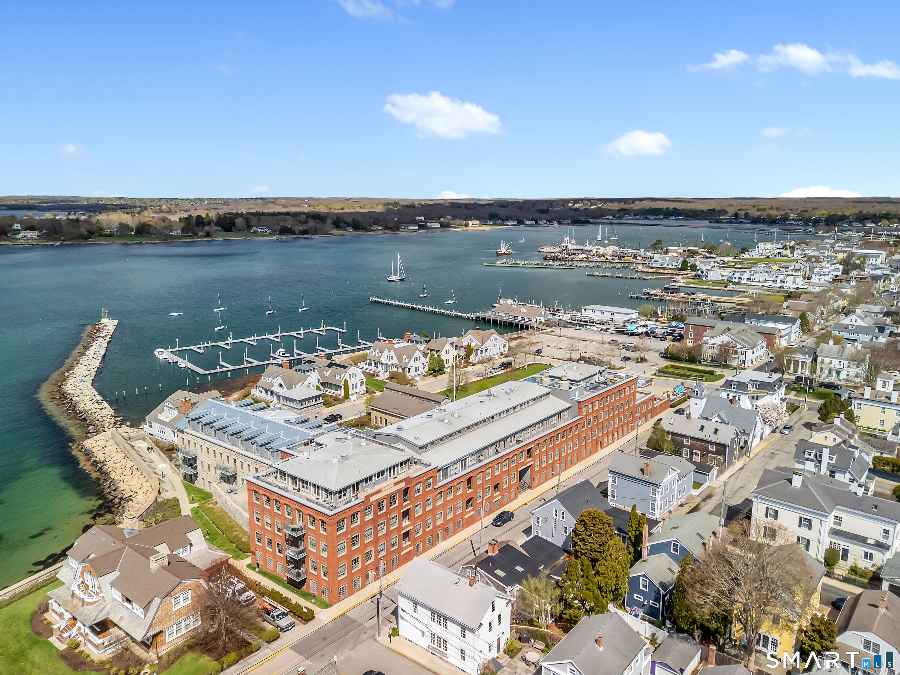 8 Stonington Commons Stonington CT 06378