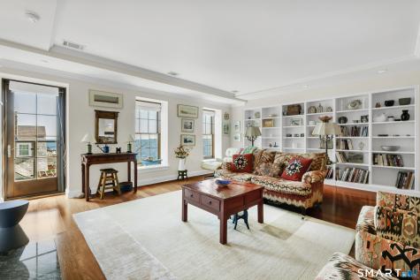 8 Stonington Commons Stonington CT 06378