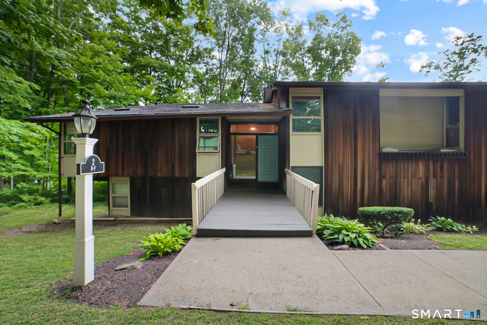2-F Country Squire Drive Cromwell CT 06416