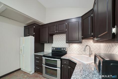 2-F Country Squire Drive Cromwell CT 06416