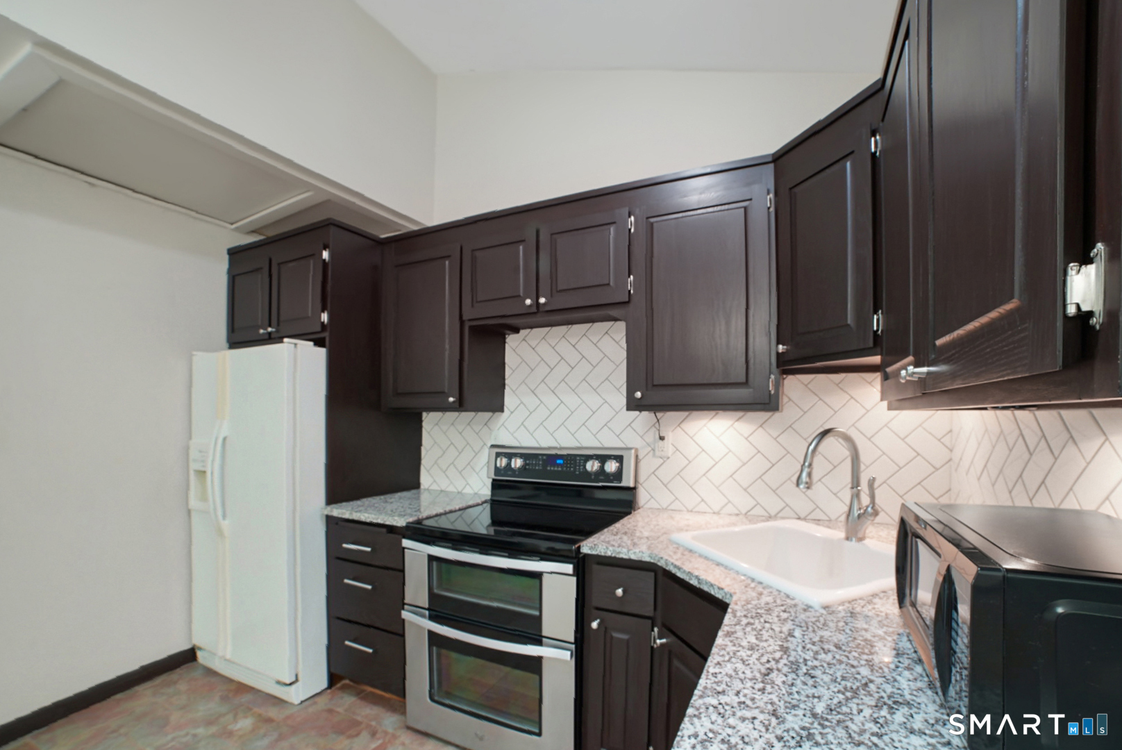 2-F Country Squire Drive Cromwell CT 06416