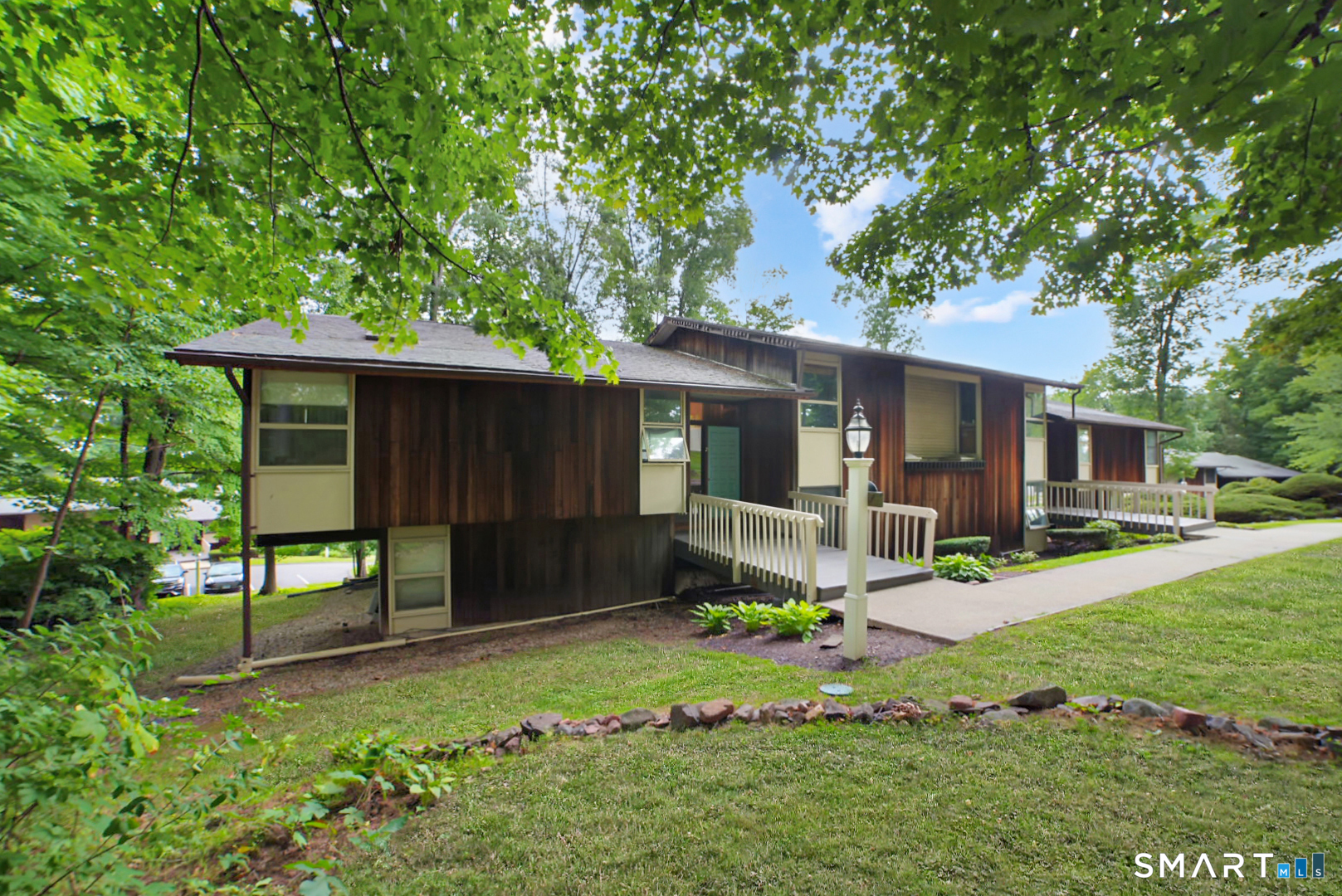 2-F Country Squire Drive Cromwell CT 06416