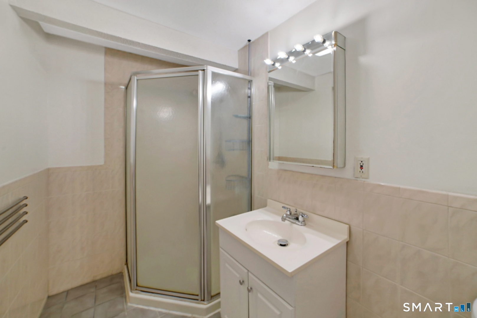 2-F Country Squire Drive Cromwell CT 06416