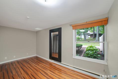 2-F Country Squire Drive Cromwell CT 06416
