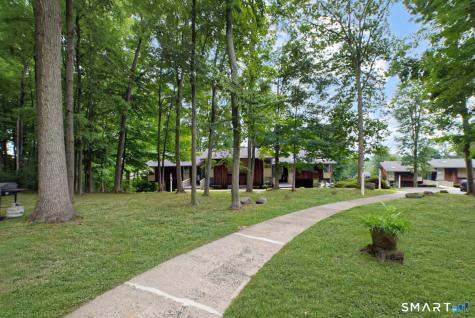2-F Country Squire Drive Cromwell CT 06416