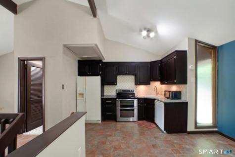 2-F Country Squire Drive Cromwell CT 06416