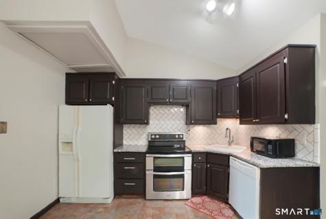 2-F Country Squire Drive Cromwell CT 06416