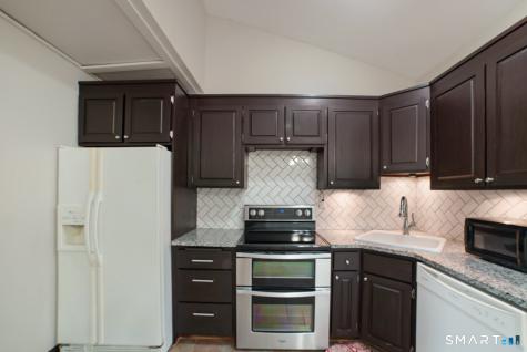 2-F Country Squire Drive Cromwell CT 06416