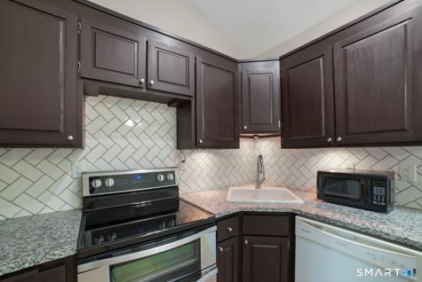 2-F Country Squire Drive Cromwell CT 06416