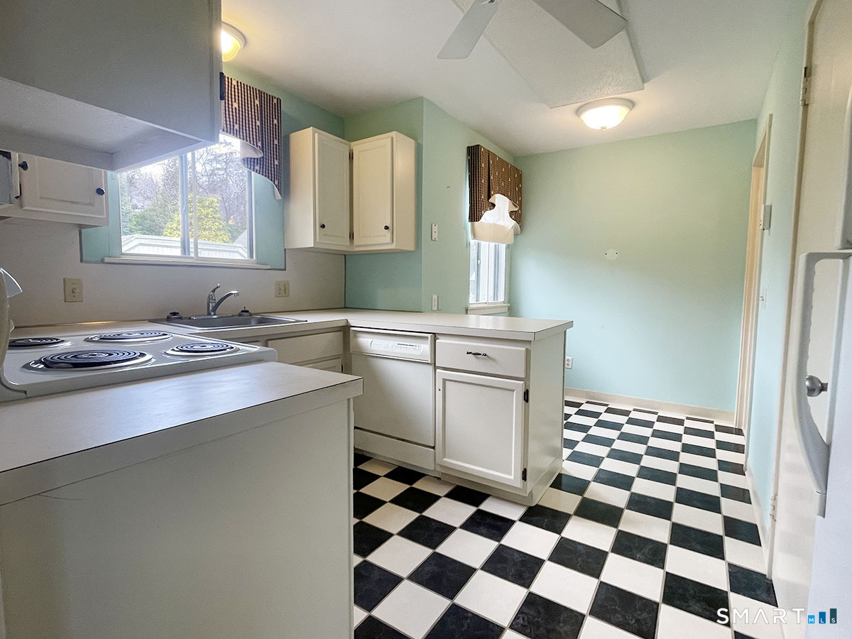 318 Heritage Village Southbury CT 06488