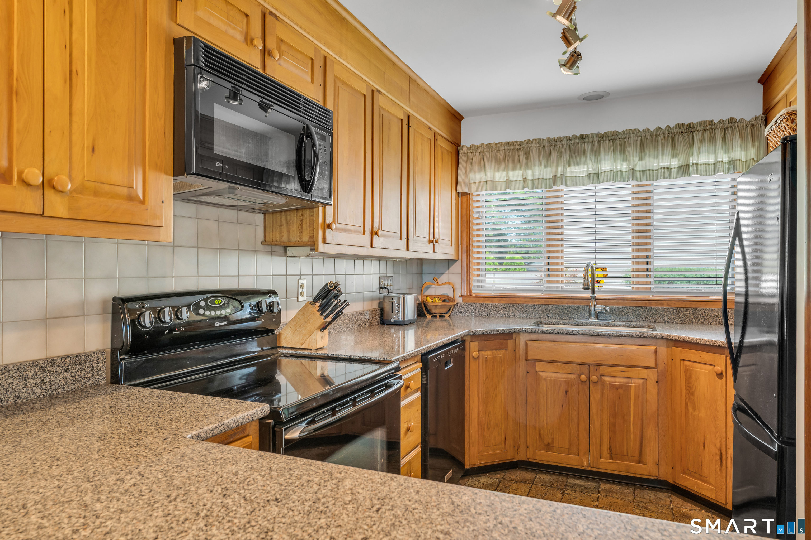 100 Sheffield Street Old Saybrook CT 06475