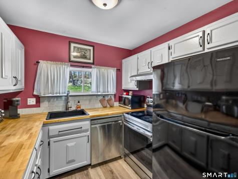 138 Sheraton Lane Norwich CT 06360