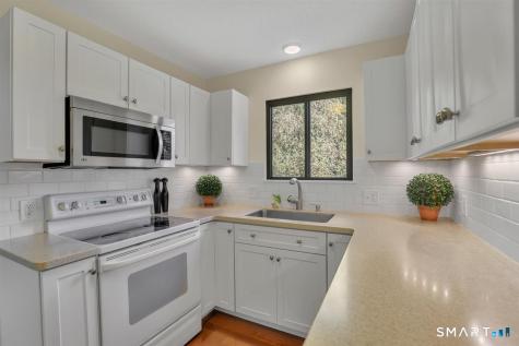433 Heritage Village Southbury CT 06488