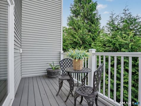 66 Glen View Wilton CT 06897