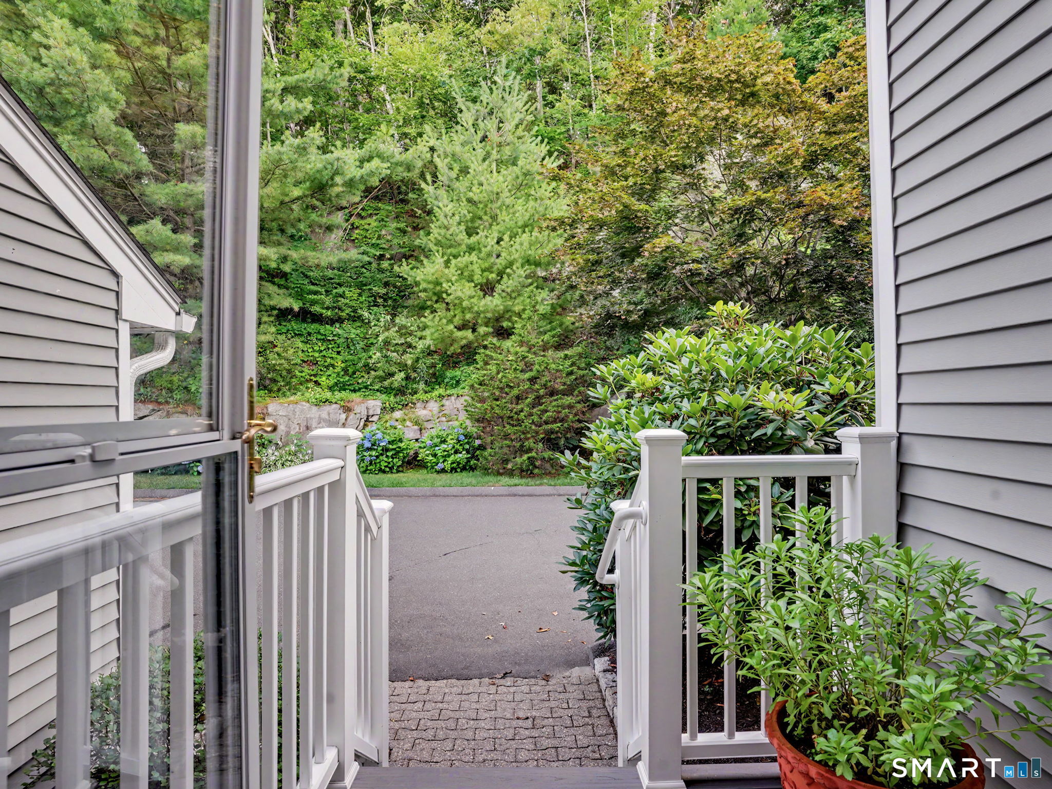 66 Glen View Wilton CT 06897