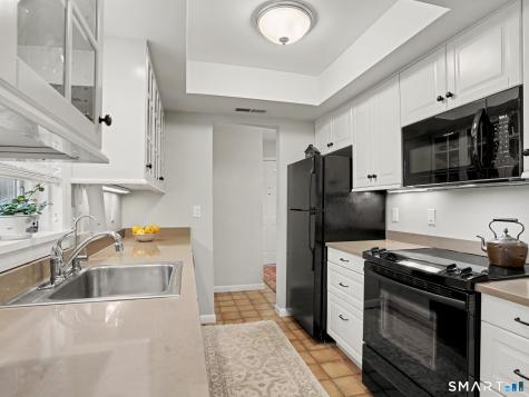 66 Glen View Wilton CT 06897