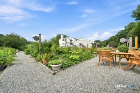 37 Rowayton Woods Drive Norwalk CT 06854