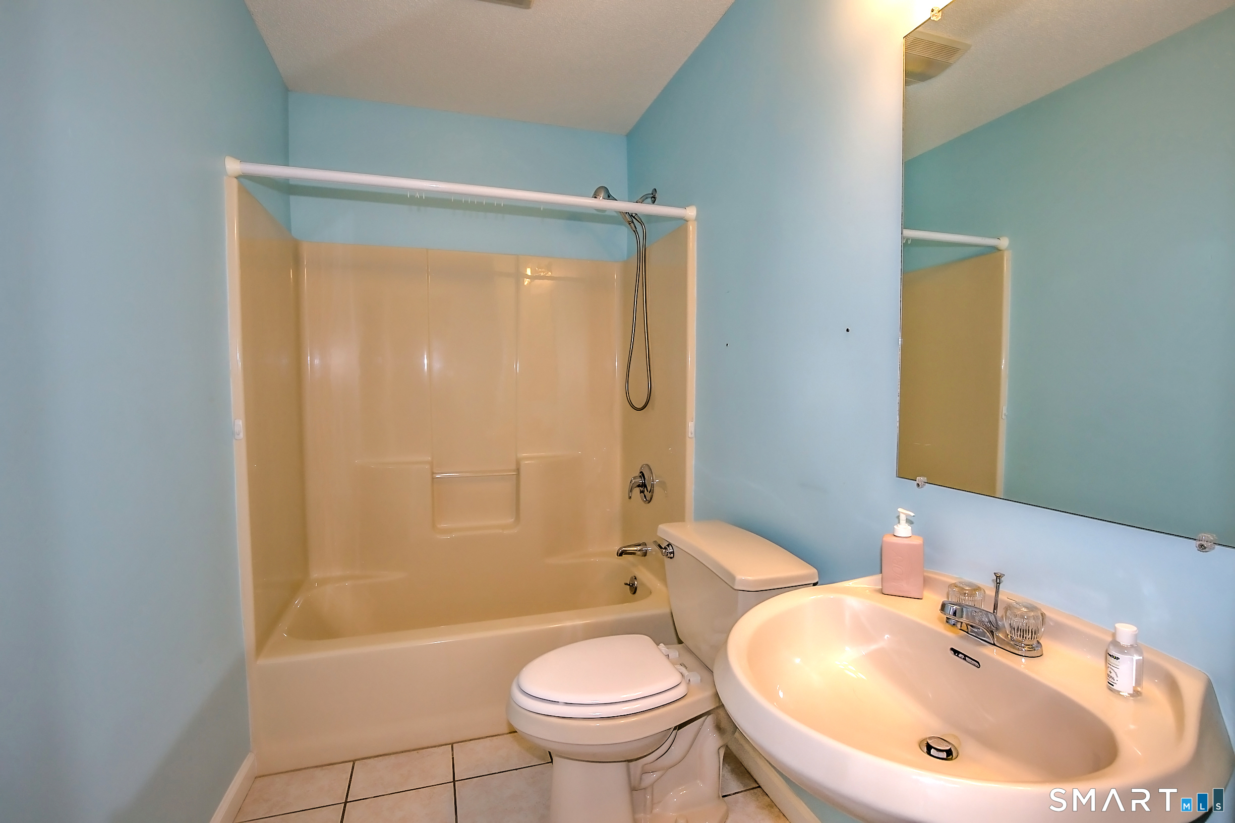 26 Hillside Farms Drive East Windsor CT 06016