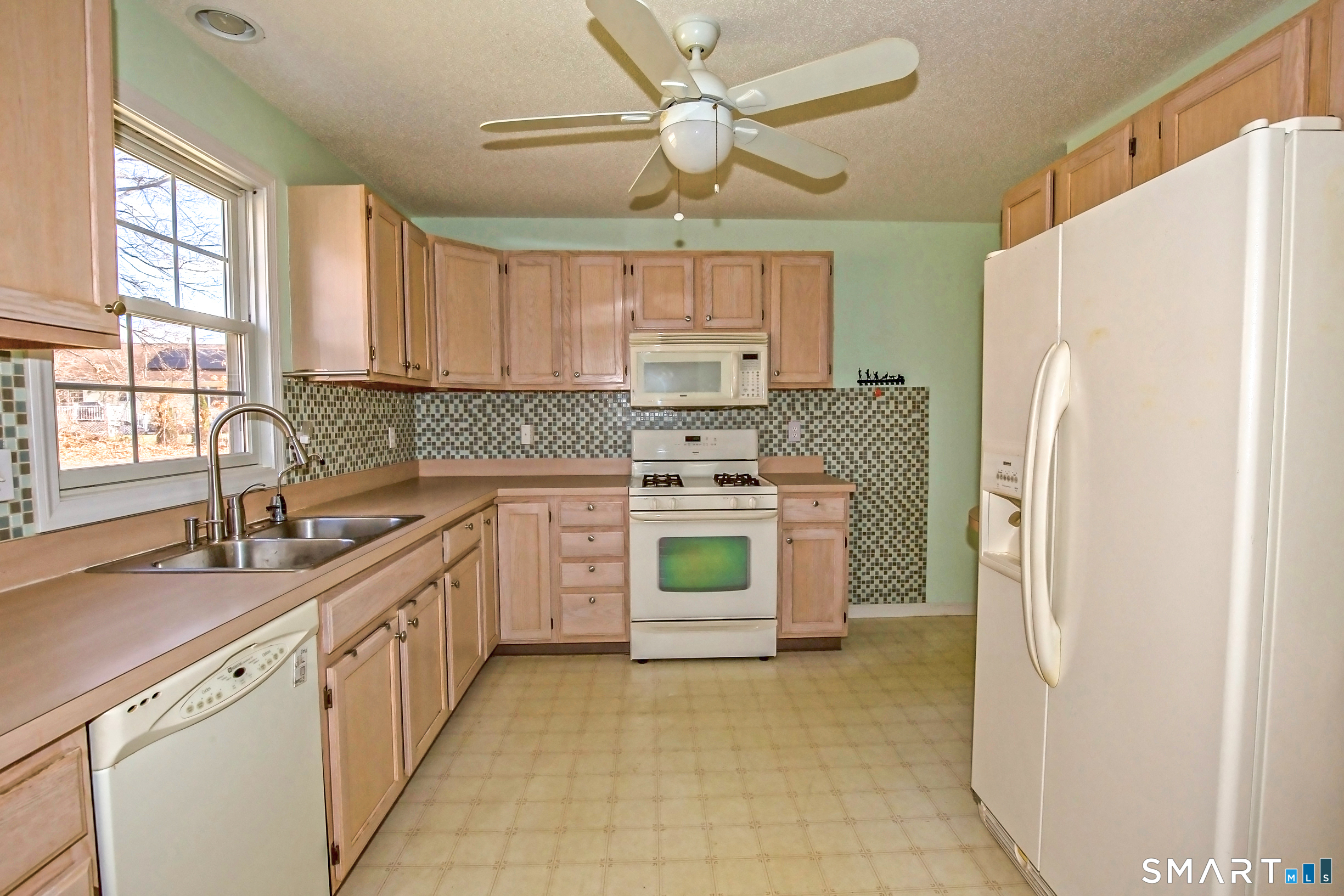 26 Hillside Farms Drive East Windsor CT 06016