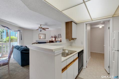 9 Chase Oaks Court Groton CT 06340