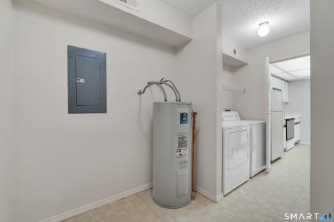 9 Chase Oaks Court Groton CT 06340