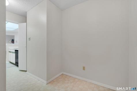 9 Chase Oaks Court Groton CT 06340