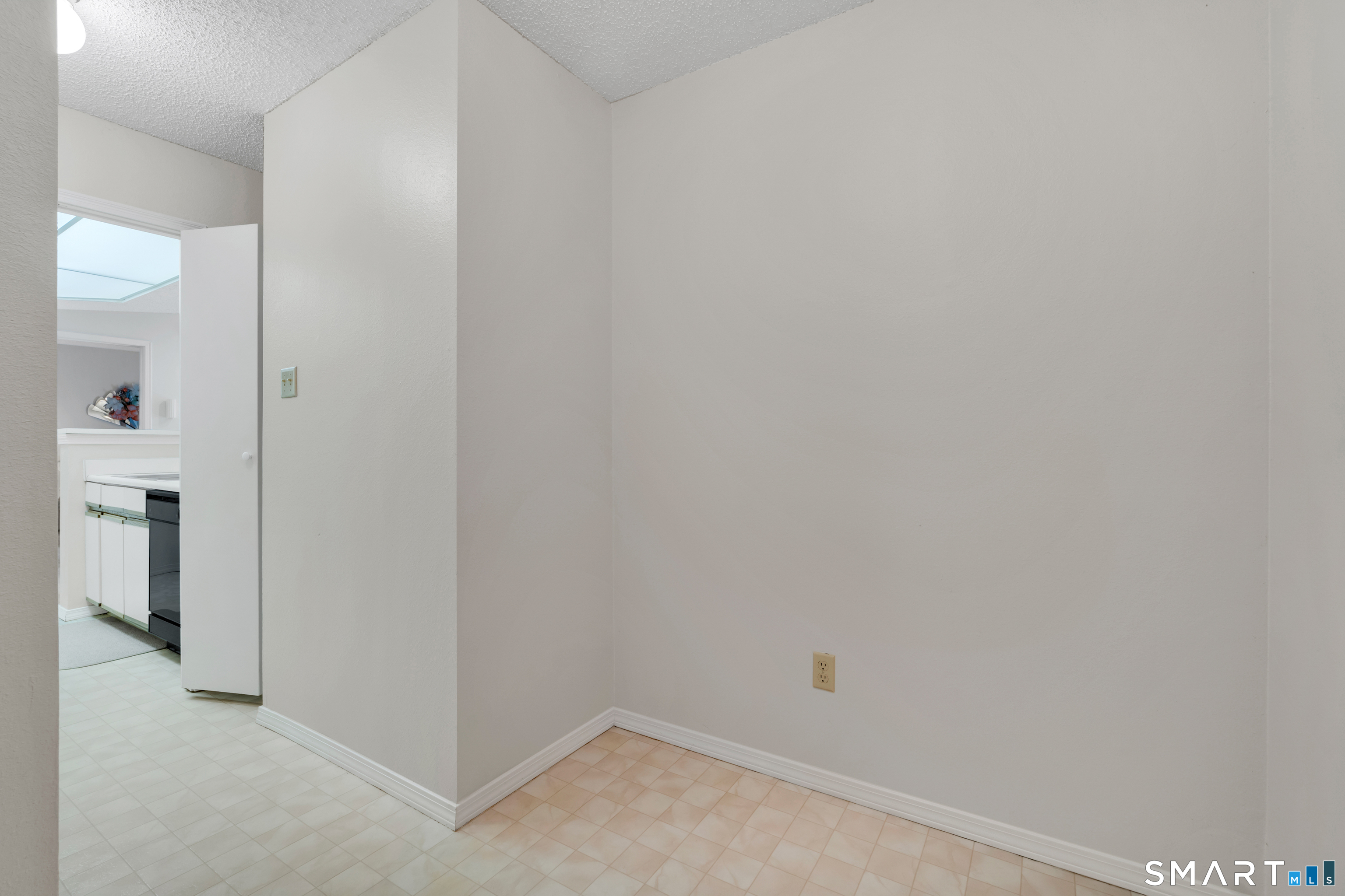 9 Chase Oaks Court Groton CT 06340