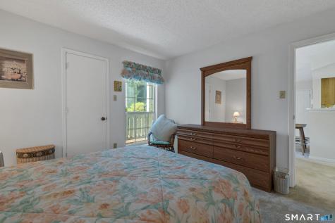 9 Chase Oaks Court Groton CT 06340