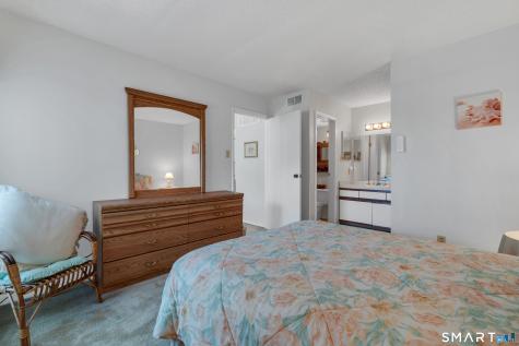 9 Chase Oaks Court Groton CT 06340