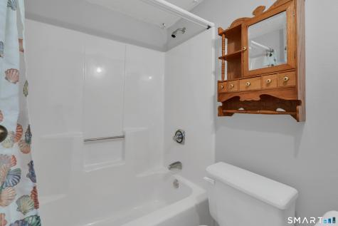 9 Chase Oaks Court Groton CT 06340