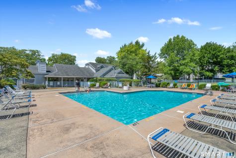 9 Chase Oaks Court Groton CT 06340