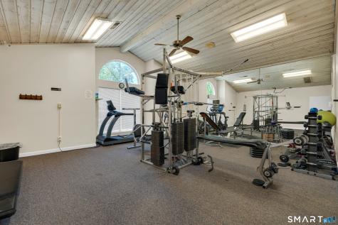 9 Chase Oaks Court Groton CT 06340
