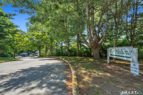9 Chase Oaks Court Groton CT 06340