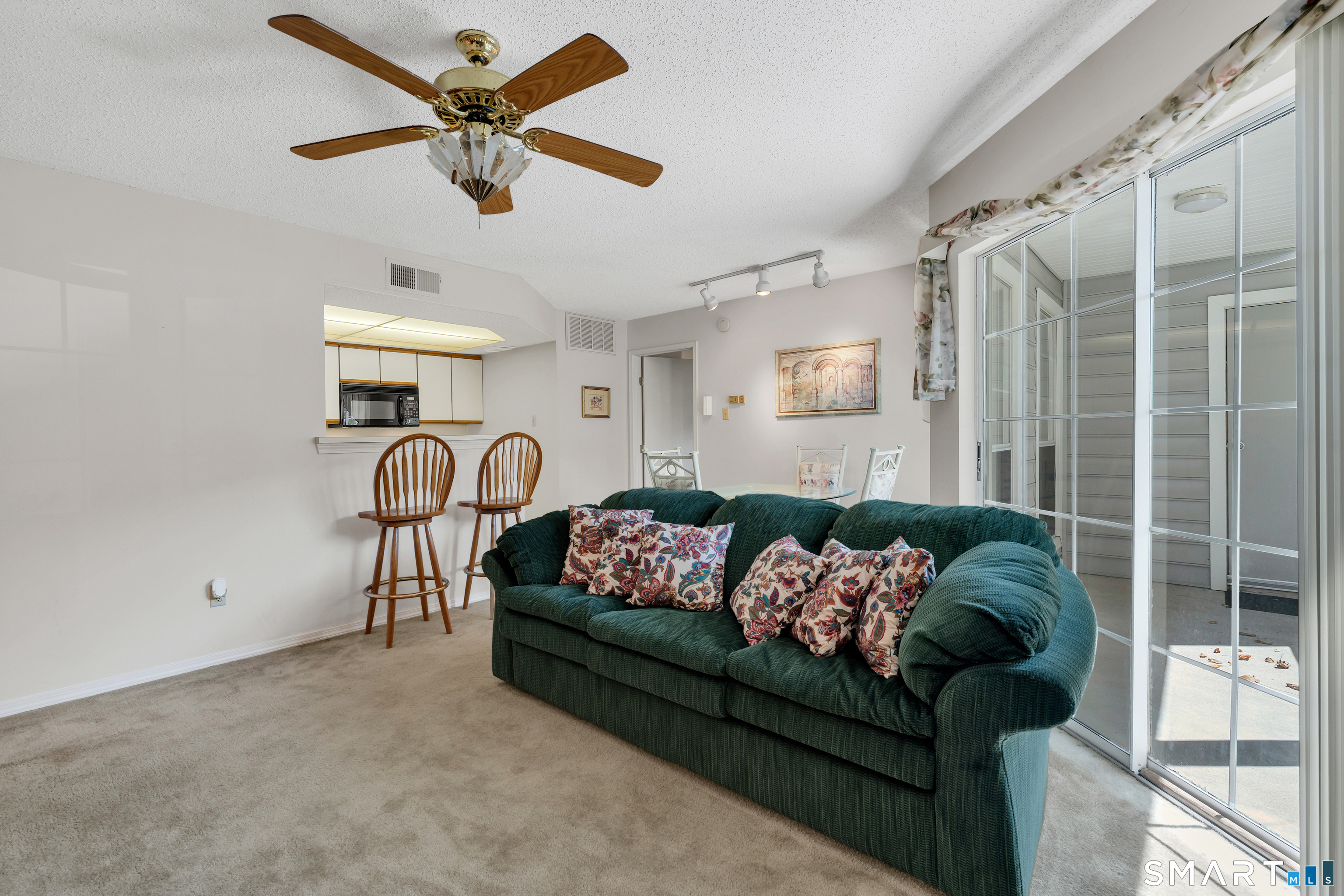 9 Chase Oaks Court Groton CT 06340